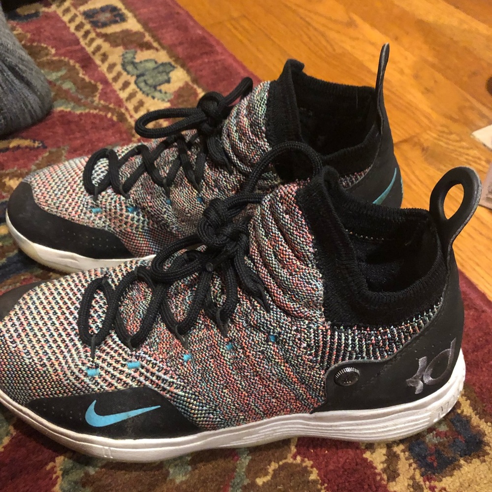 Nike KD11 Boys youth 6 Excellent condition